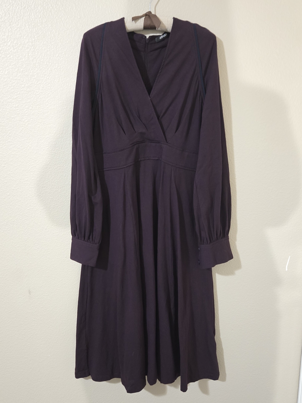 Zapelle Plum Long Sleeve V-Neck Midi Dress Size Small 8
